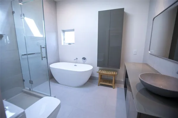 $5,000 | 3512 Mt Vernon Street, Houston, TX 77006