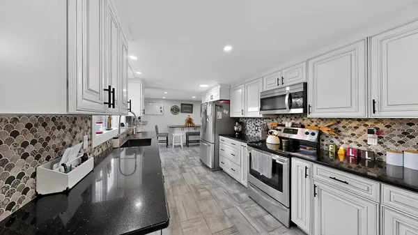 $274,900 | 2307 12th Avenue Southwest, Austin, MN 55912