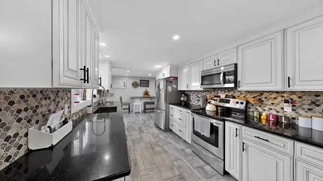 $294,900 | 2307 12th Avenue Southwest, Austin, MN 55912