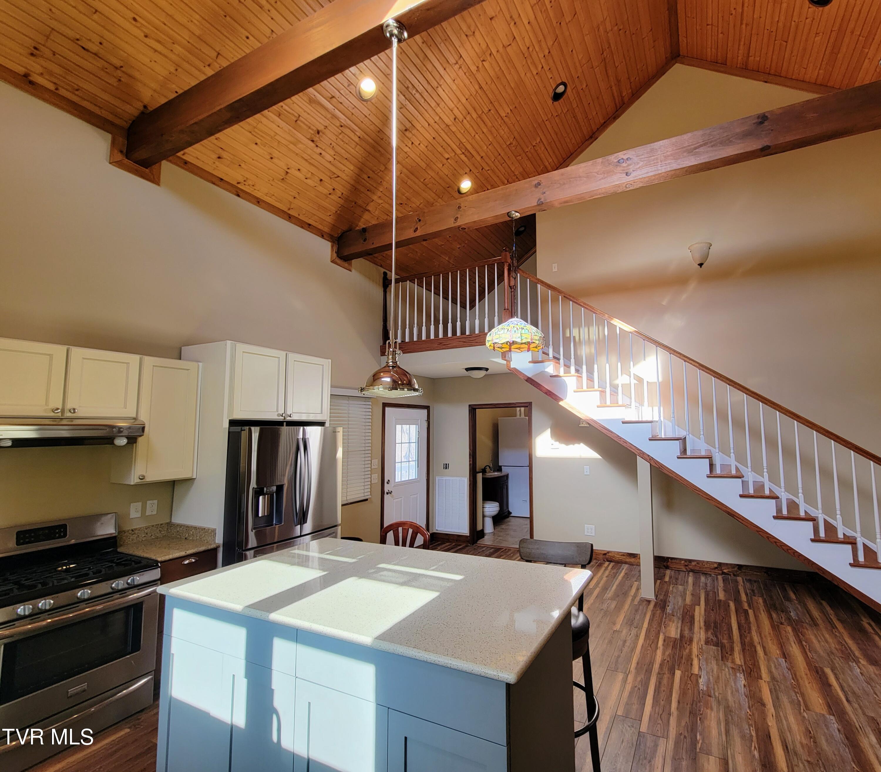 109 Carey Lane, Unit 5 Erwin, TN 37650 - Photo 10 of 22 20221219_141930