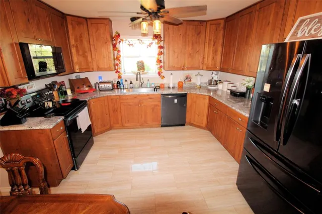 $699,500 | 501 FM 2960, Whitney, TX 76692