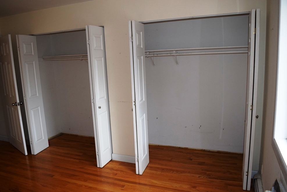 10473 Dearlove Road, Unit 6 Glenview, IL 60025 - Photo 14 of 21 a view of an empty room with wooden floor