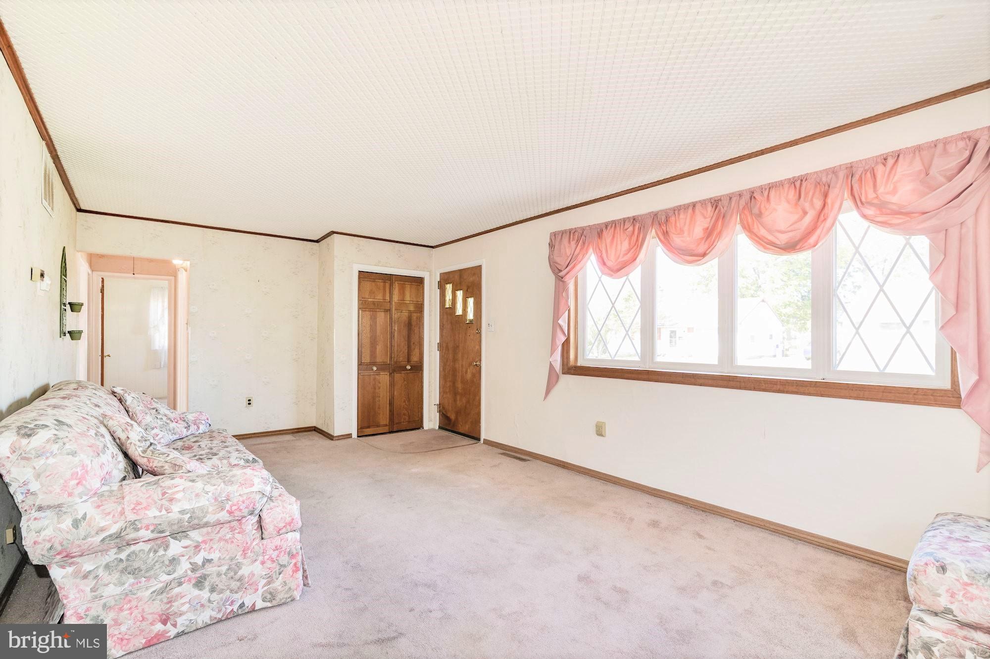 474 Dewey Road Bellmawr, NJ 08031 - Photo 8 of 19 Formal Living Room