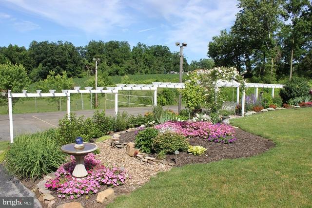 916 Mt Vernon Road Gap, PA 17527 - Photo 4 of 47 Gallery Image 4