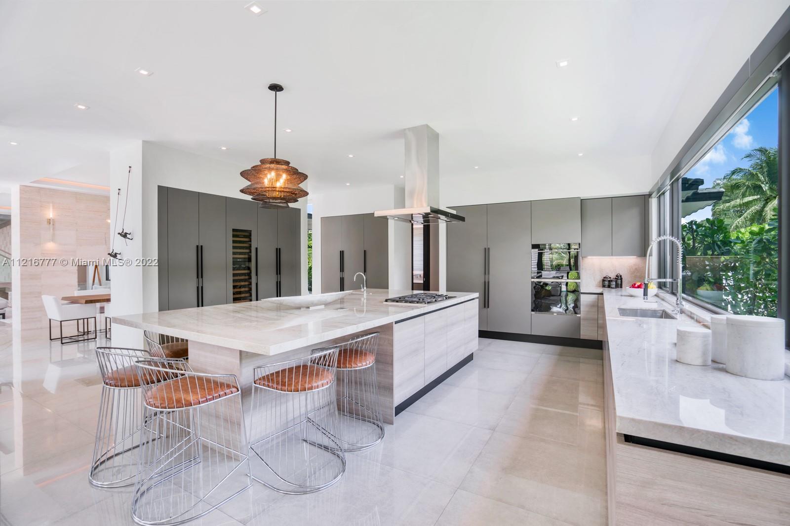 9881 Southwest 68th Street Miami, FL 33173 - Photo 8 of 45 Gallery Image 8