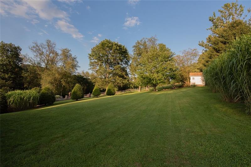 101 Barrington Ridge Delmont, PA 15626 - Photo 3 of 25 Gallery Image 3