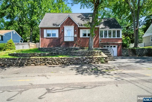 $5,850 | 25 Forest Street, Closter, NJ 07624