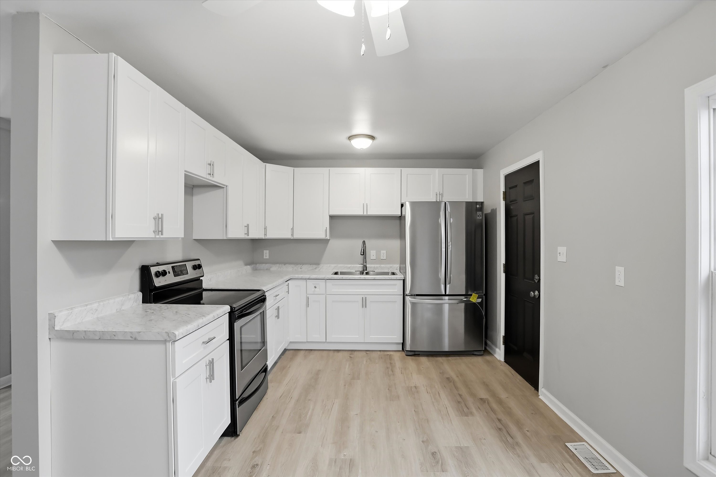 3909 Richelieu Court Indianapolis, IN 46226 - Photo 16 of 43