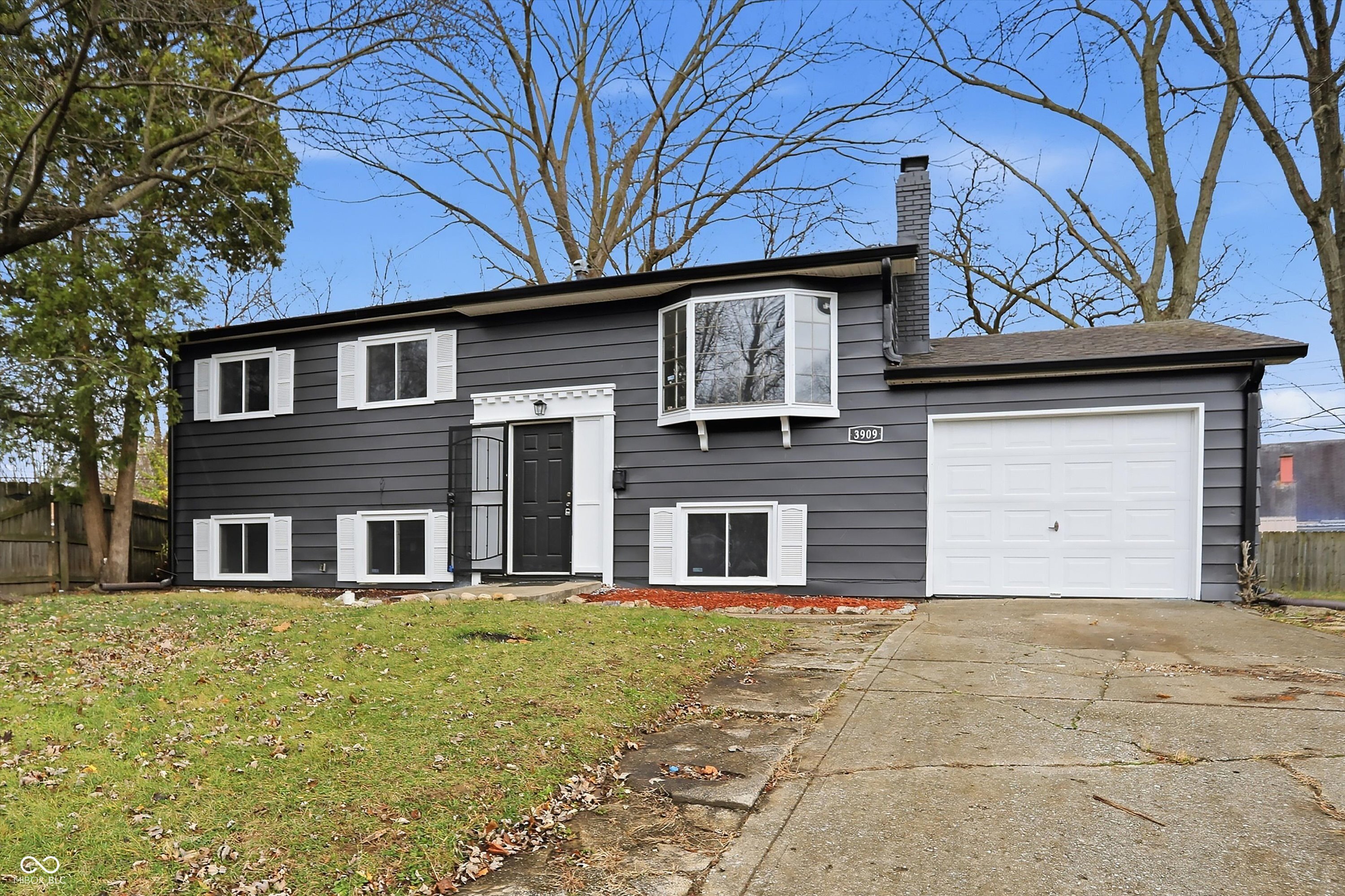 3909 Richelieu Court Indianapolis, IN 46226 - Photo 3 of 43