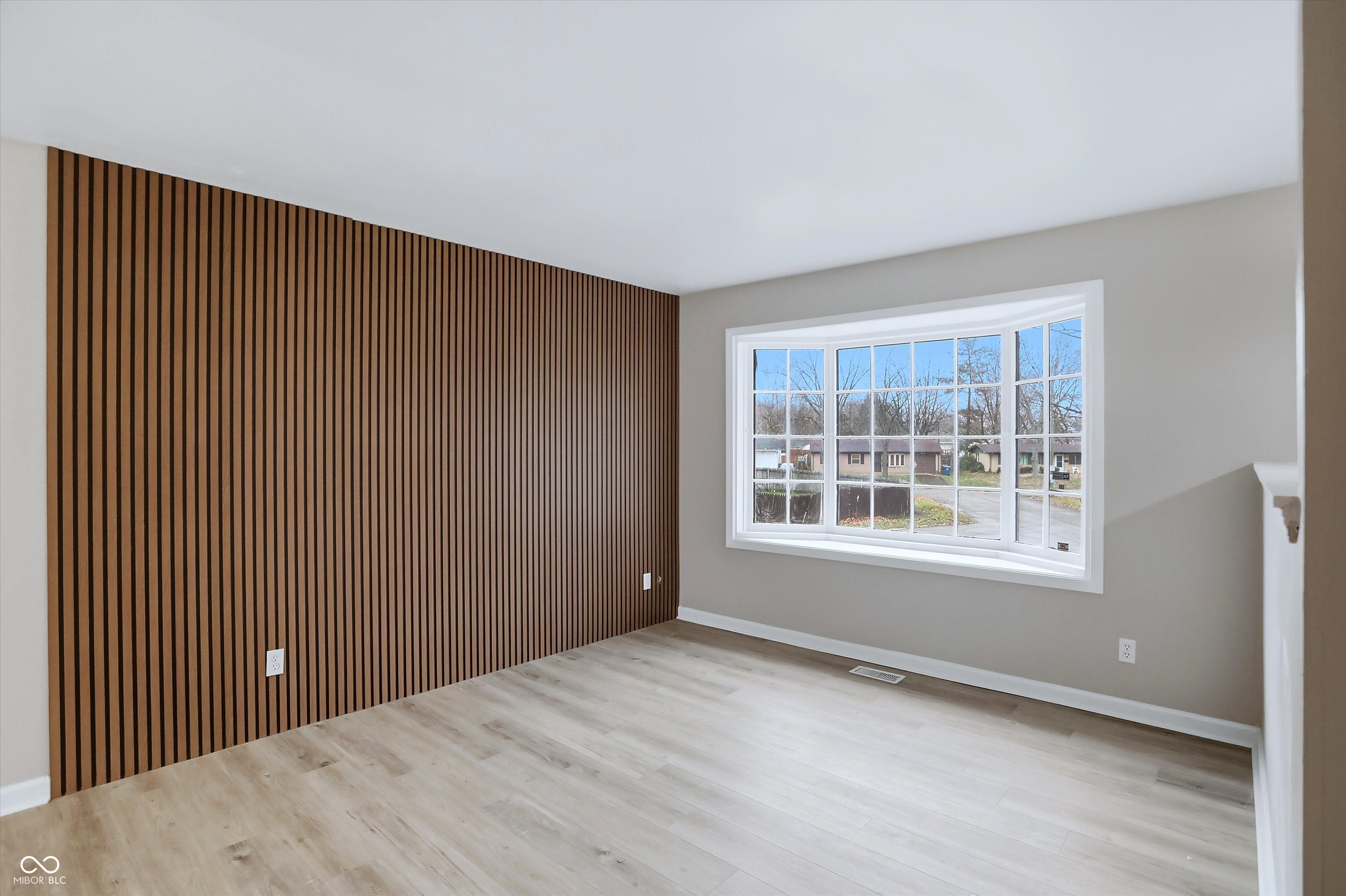 3909 Richelieu Court Indianapolis, IN 46226 - Photo 4 of 43