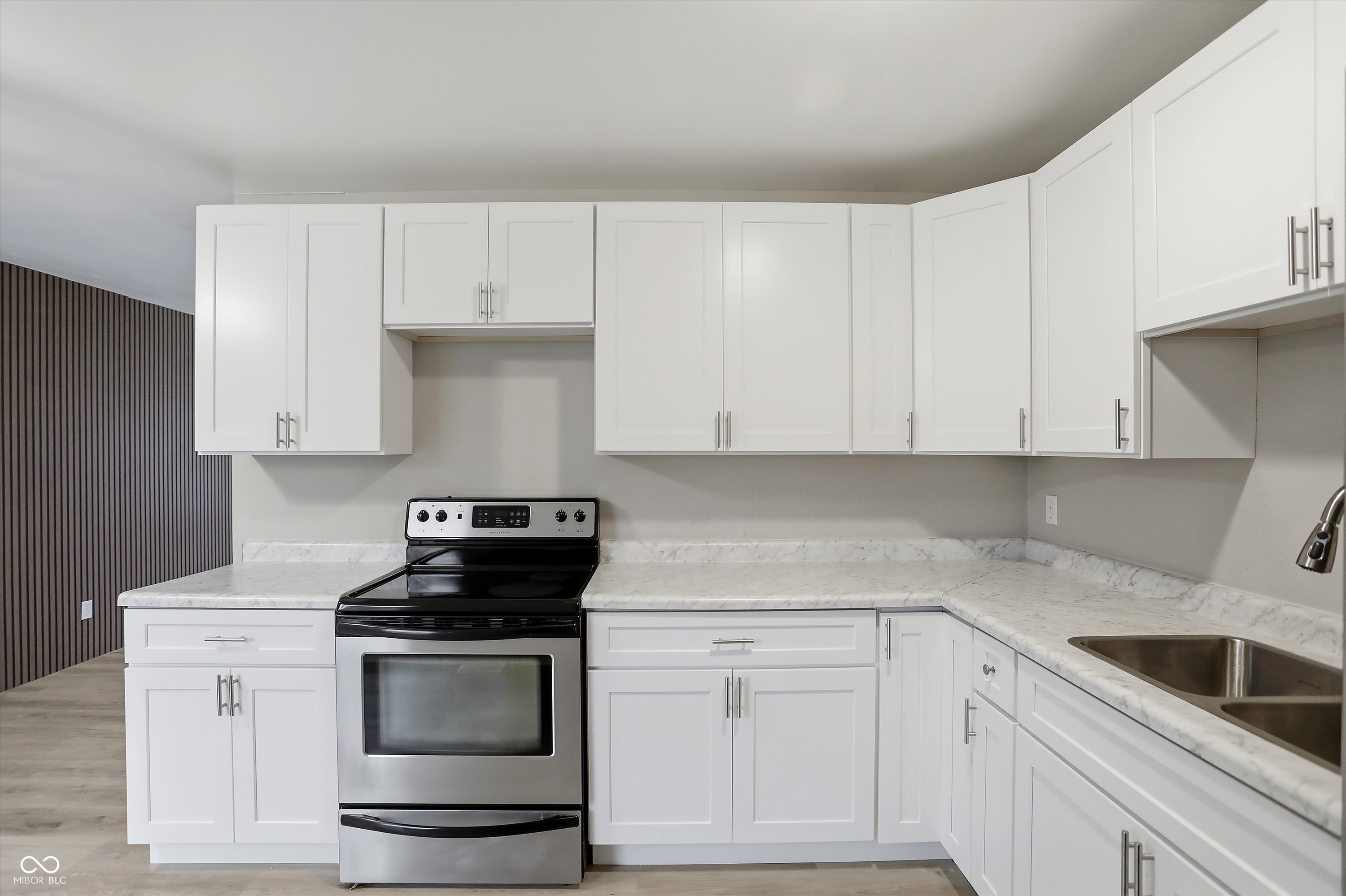 3909 Richelieu Court Indianapolis, IN 46226 - Photo 9 of 43