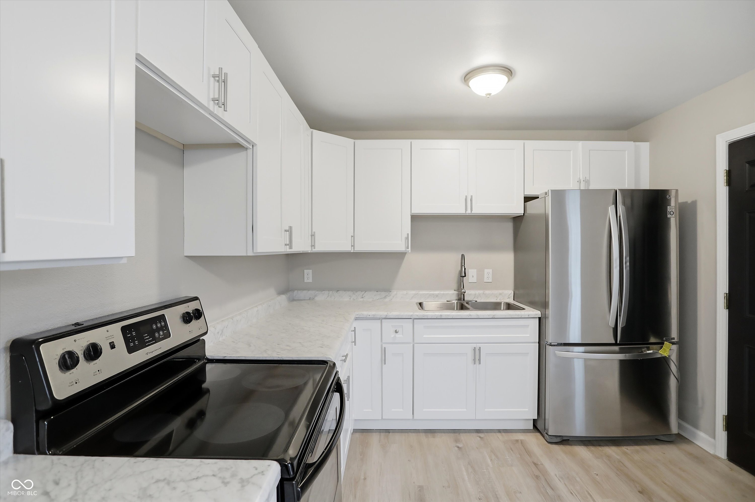 3909 Richelieu Court Indianapolis, IN 46226 - Photo 10 of 43