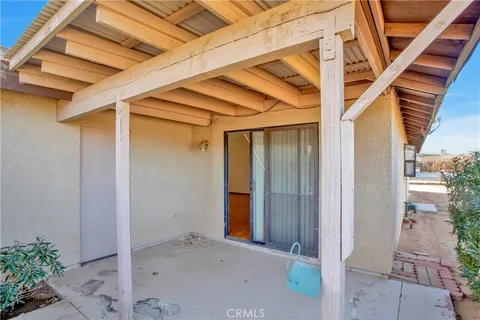 $395,000 | 22544 Ojai Road, Apple Valley, CA 92308