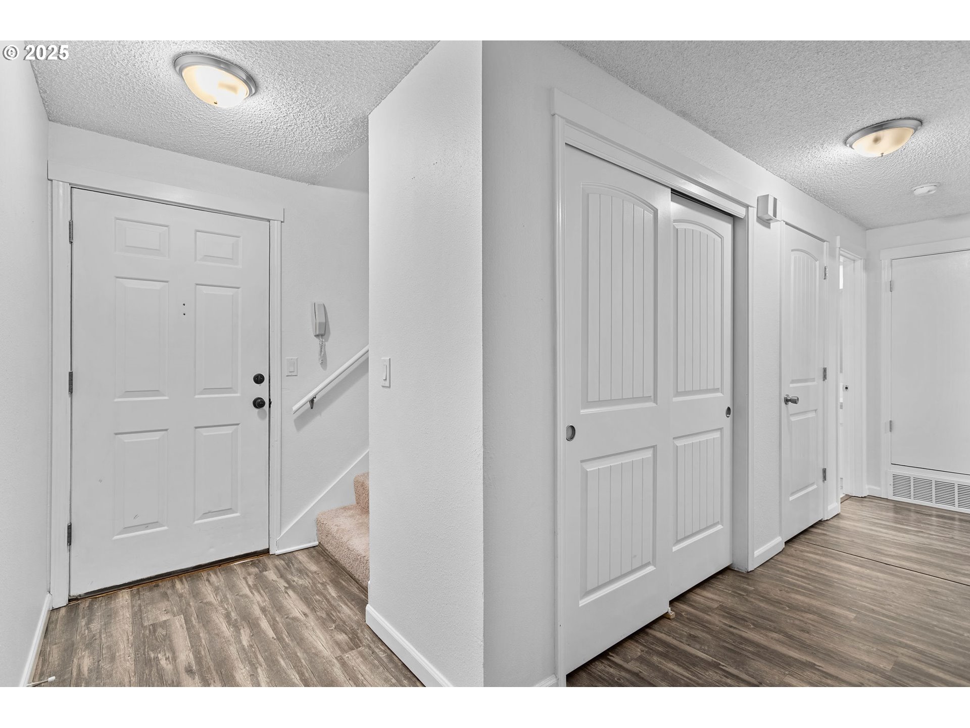 311 Northeast 85th Street, Unit R Vancouver, WA 98665 - Photo 4 of 34 a view interior of a house