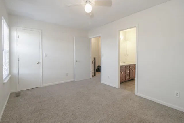 a view of yard with green space