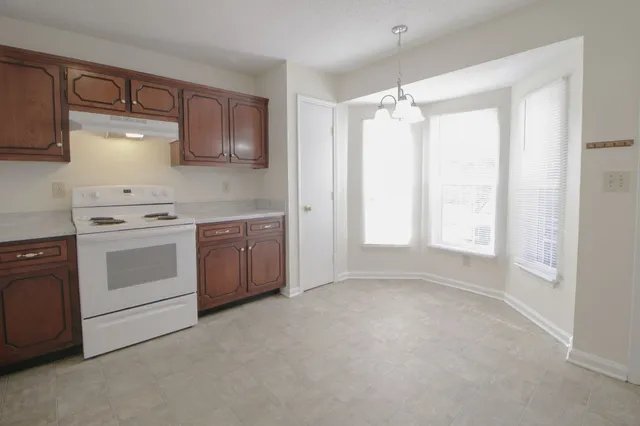 $545,000 | 2000 Tynewood Drive, Clarksville, TN 37042