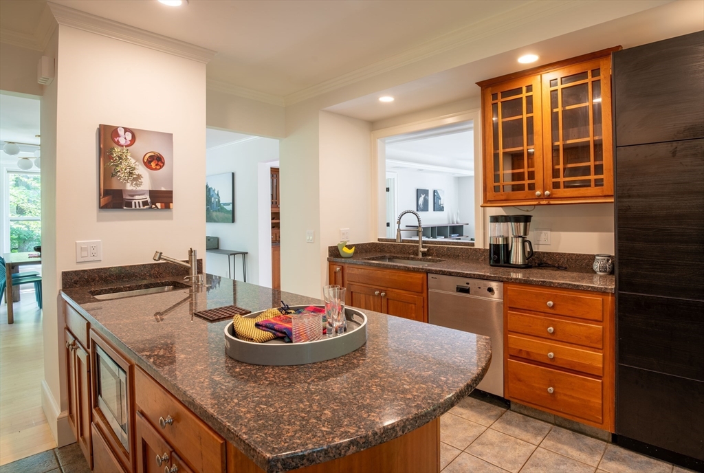 114 South Main Street Northampton, MA 01062 - Photo 10 of 42