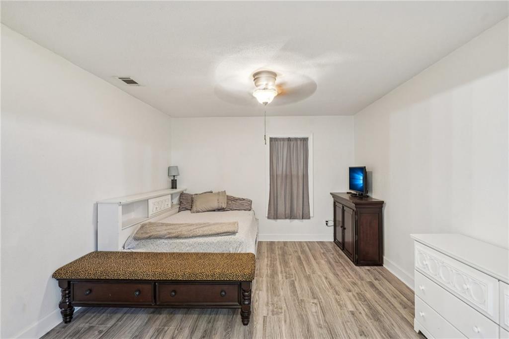 2071 Brian Way Decatur, GA 30033 - Photo 14 of 24