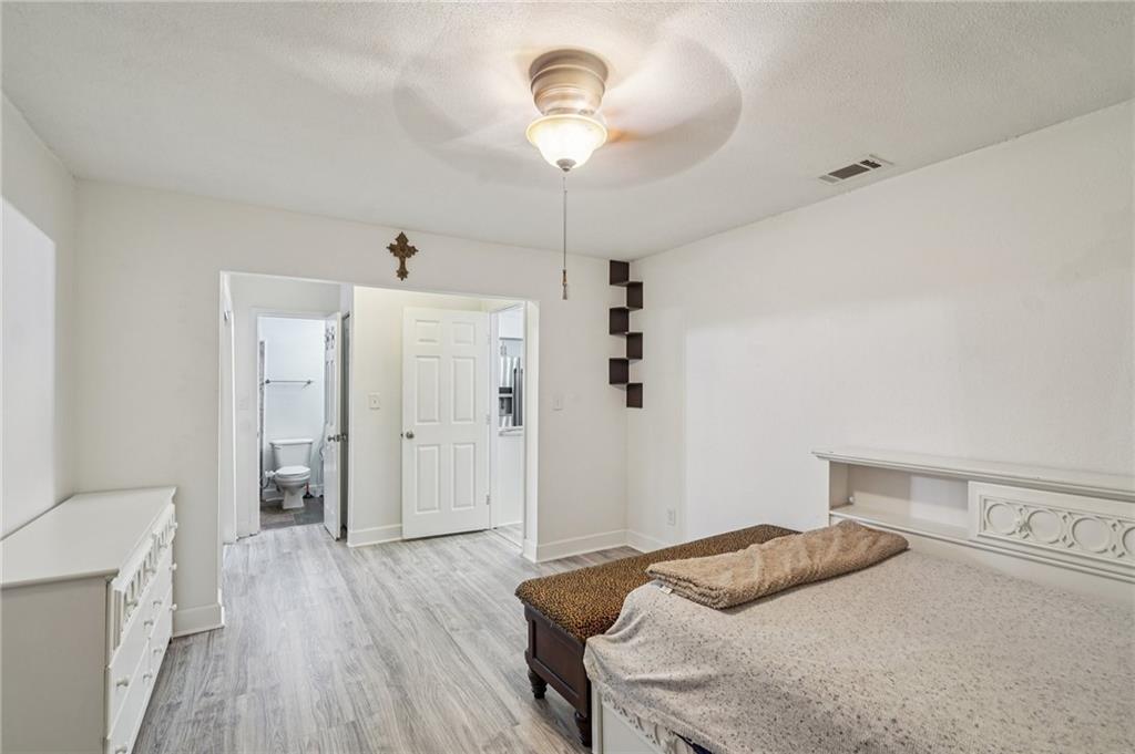 2071 Brian Way Decatur, GA 30033 - Photo 15 of 24