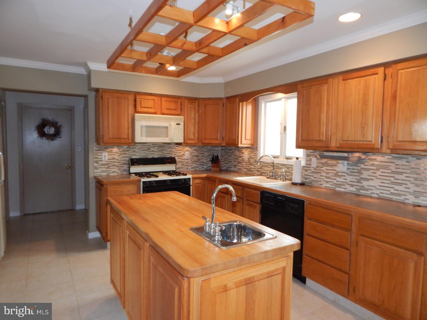 7 Merrick Road Hamilton, NJ 08691 - Photo 11 of 25 Kitchen