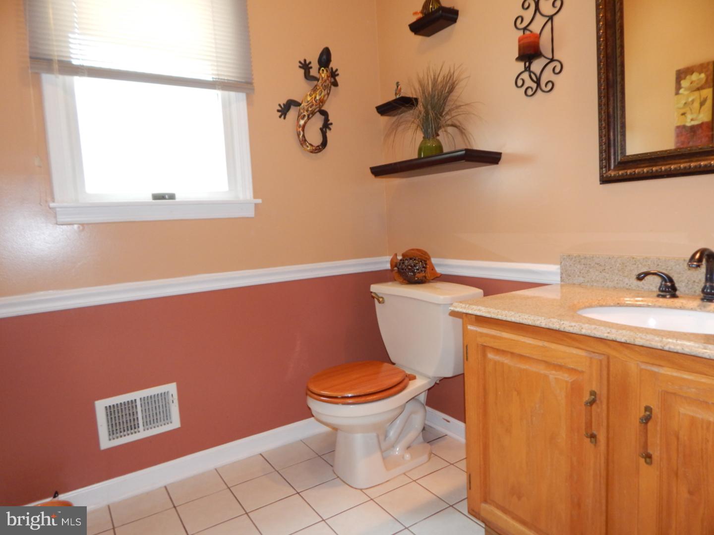 7 Merrick Road Hamilton, NJ 08691 - Photo 6 of 25 Half Bath