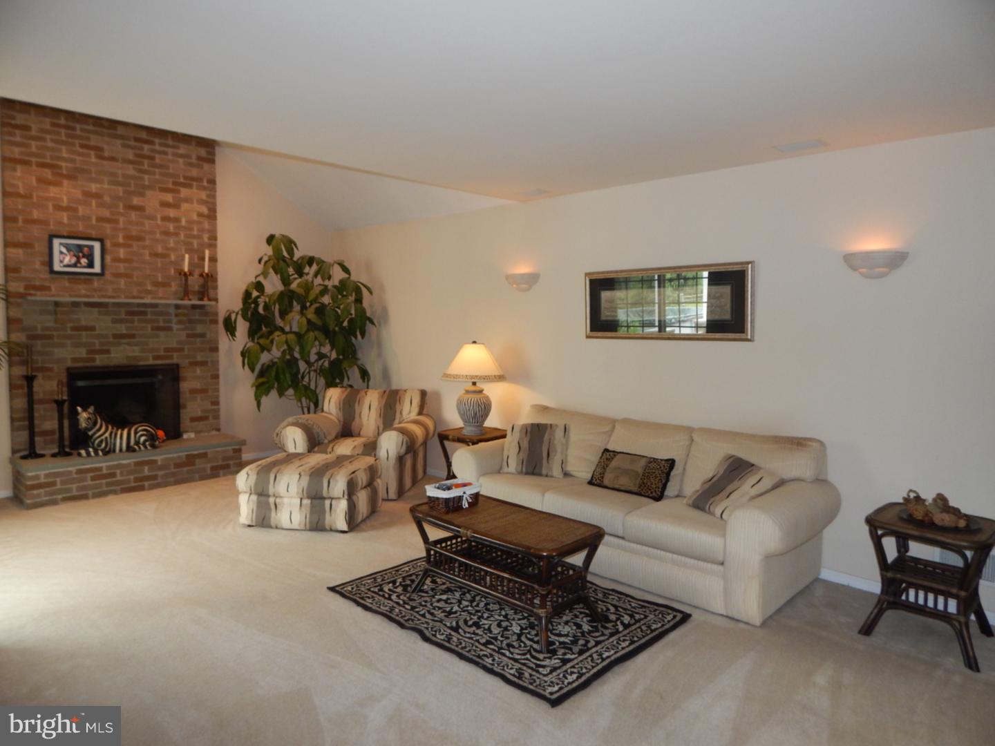 7 Merrick Road Hamilton, NJ 08691 - Photo 8 of 25 Family Room