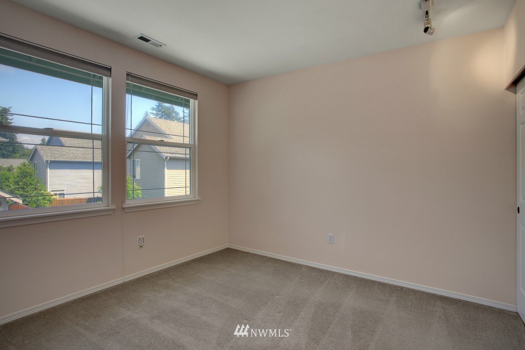 18349 160th Place Southeast Renton, WA 98058 - Photo 12 of 22 Gallery Image 12