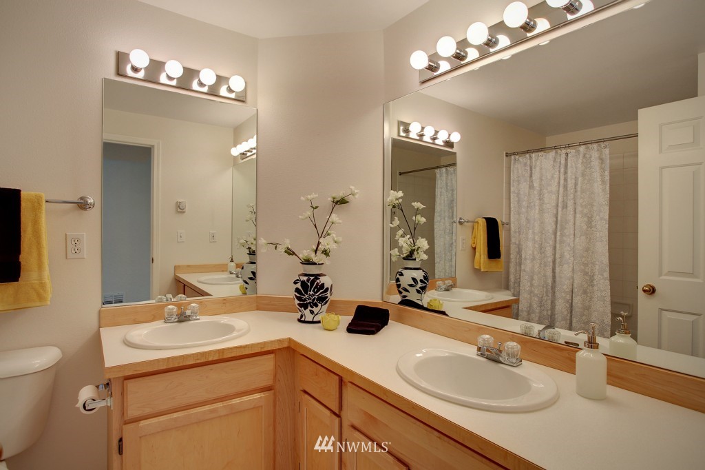 18349 160th Place Southeast Renton, WA 98058 - Photo 15 of 22 Gallery Image 15