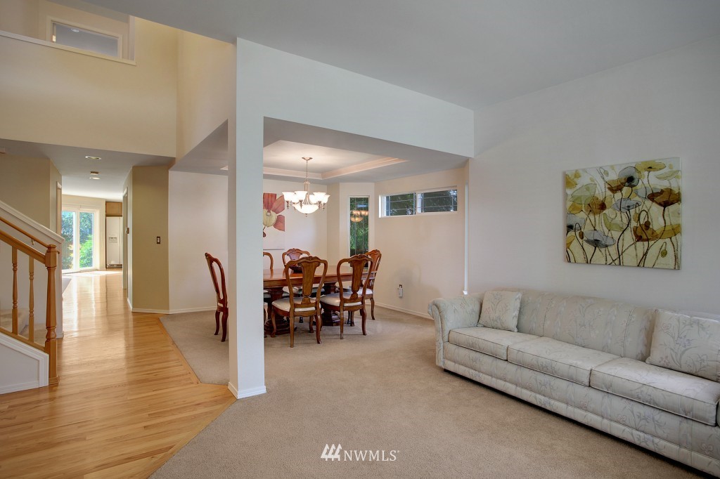 18349 160th Place Southeast Renton, WA 98058 - Photo 4 of 22 Gallery Image 4