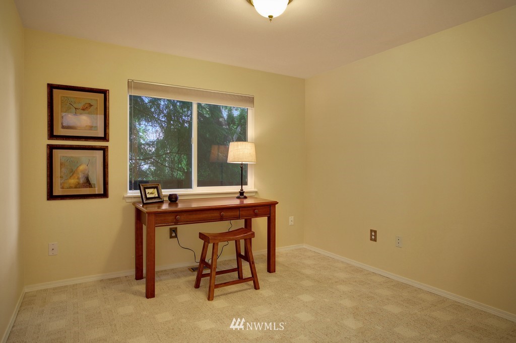 18349 160th Place Southeast Renton, WA 98058 - Photo 6 of 22 Gallery Image 6
