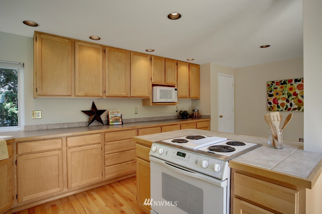 18349 160th Place Southeast Renton, WA 98058 - Photo 10 of 22 Gallery Image 10