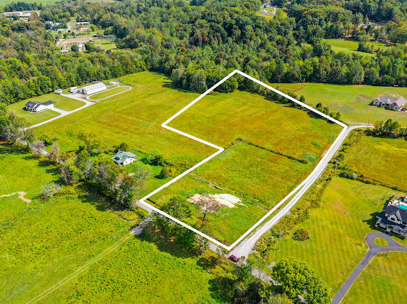 9999 Nora Belle Road London, KY 40741 - Photo 6 of 34 IMG_20251003_000449