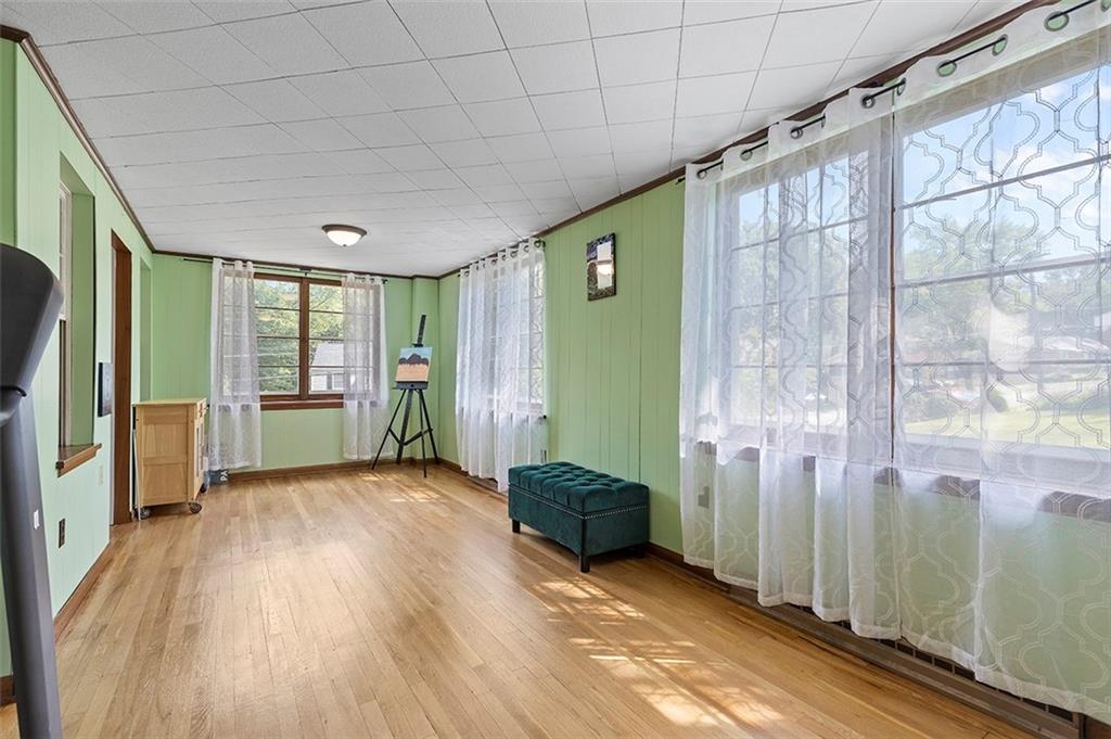 133 Spring Grove Road Pittsburgh, PA 15235 - Photo 5 of 22 Gallery Image 5