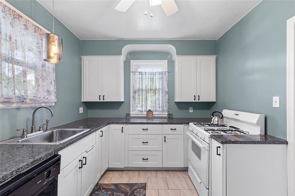 133 Spring Grove Road Pittsburgh, PA 15235 - Photo 7 of 22 Gallery Image 7