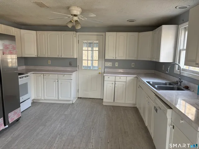 $3,000 | 2105 Reservoir Avenue, Trumbull, CT 06611