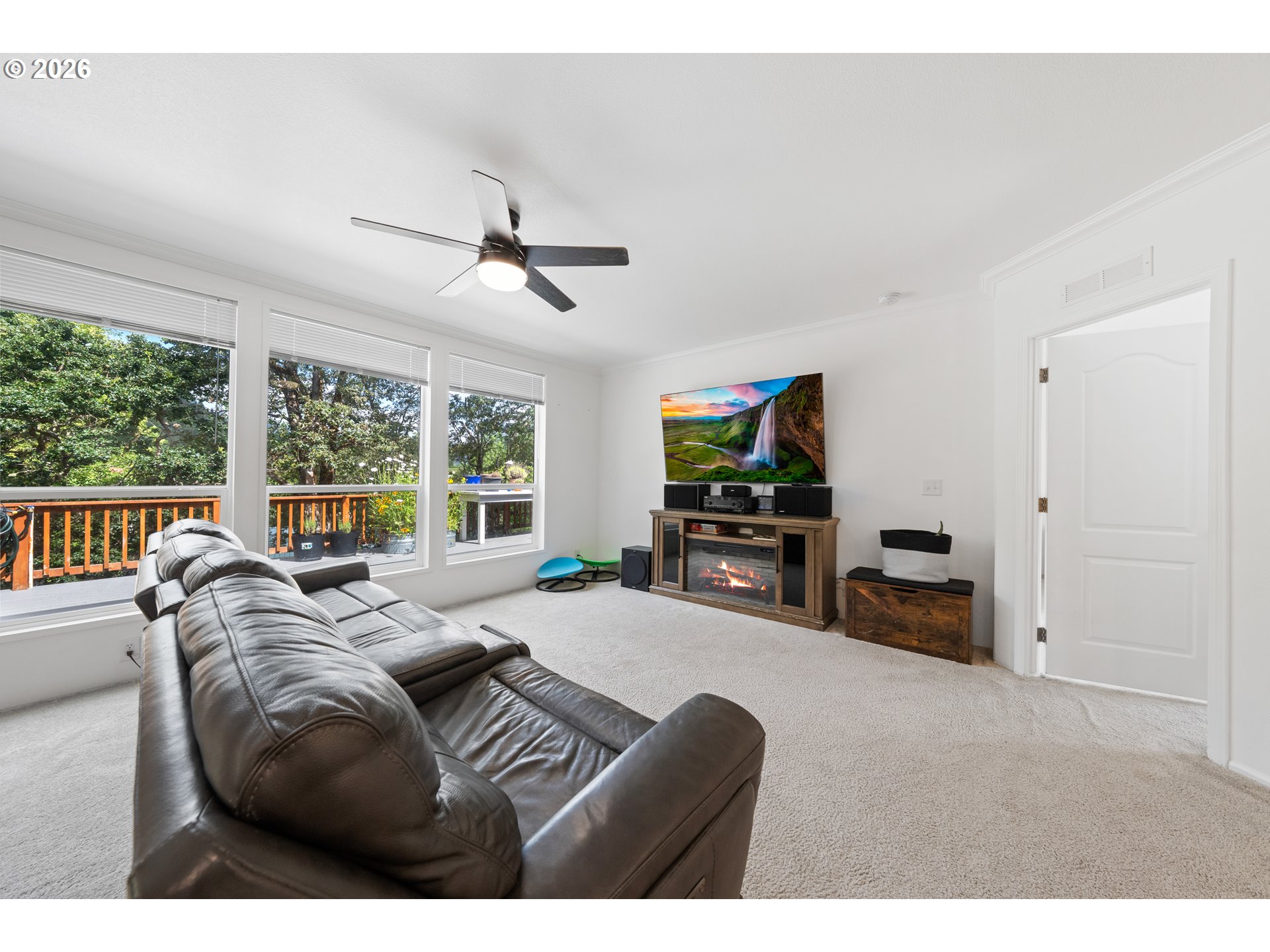 4458 Shoestring Road Riddle, OR 97469 - Photo 8 of 43
