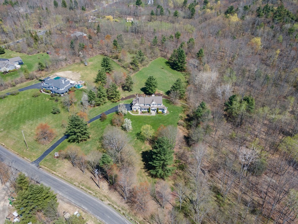 284 Foster Road Vestal, NY 13850 - Photo 4 of 50 Gallery Image 4