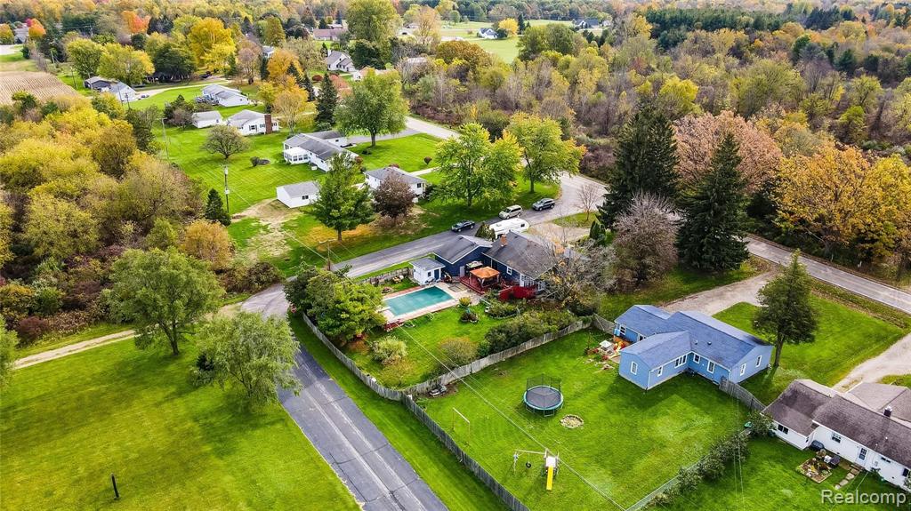 166 Davis Lake Road Lapeer, MI 48446 - Photo 7 of 24