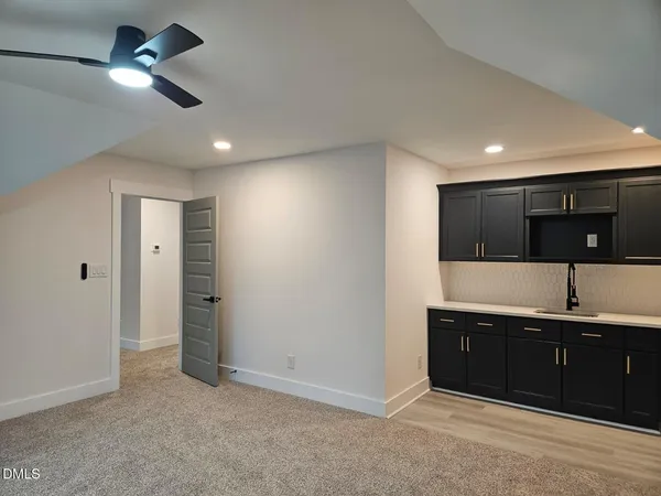 a view of an empty walk in closet