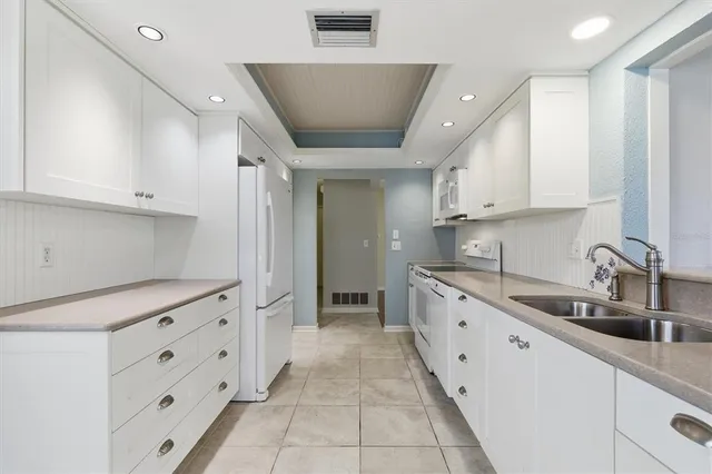 $575,000 | 2340 Armour Drive, Dunedin, FL 34698