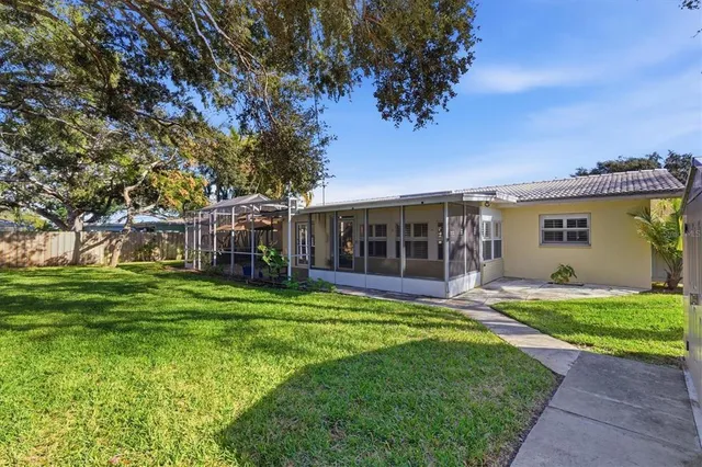 $575,000 | 2340 Armour Drive, Dunedin, FL 34698