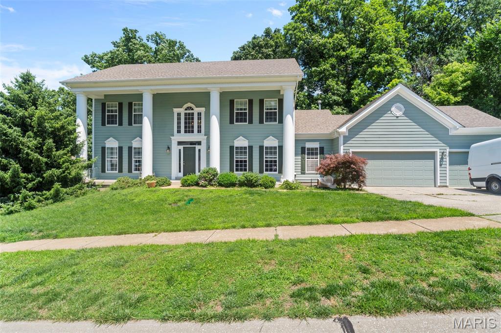 16611 Highland Summit Drive Ballwin, MO 63011 - Photo 2 of 49
