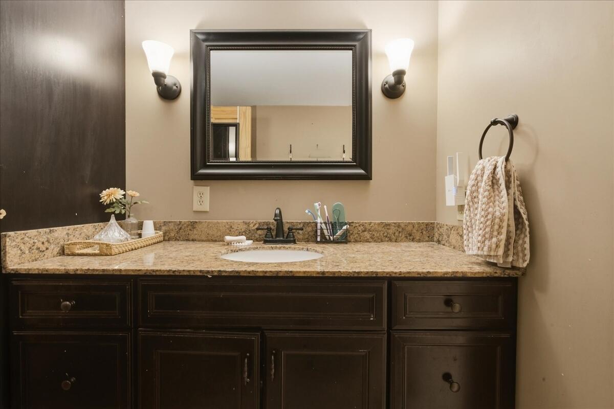 45 Canaan Road Clinton, ME 04927 - Photo 21 of 40 Bathroom
