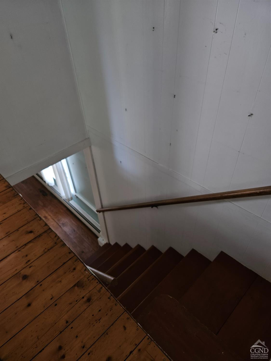 51 Dunbar Road Hudson, NY 12534 - Photo 24 of 32 a close up of a shower