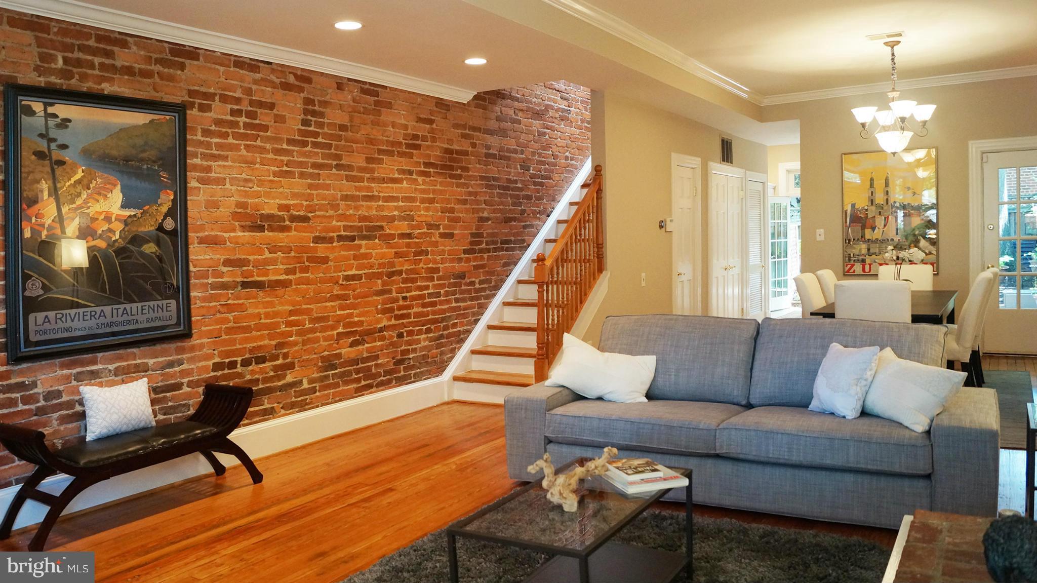 336 8th Street Southeast Washington, DC 20003 - Photo 1 of 25 Living Room