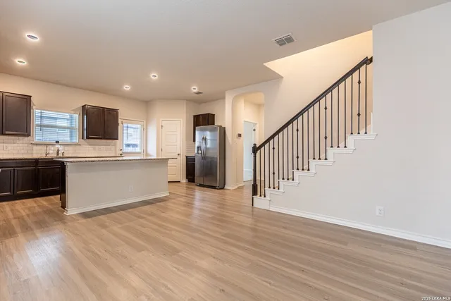 $2,400 | 13726 Newman Stage, San Antonio, TX 78254