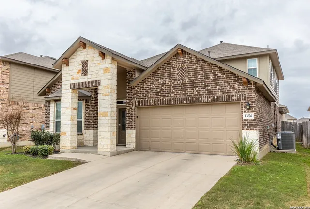 $2,400 | 13726 Newman Stage, San Antonio, TX 78254