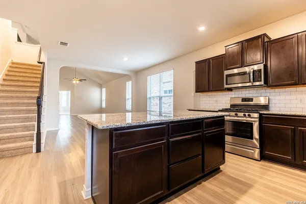 $2,200 | 13726 Newman Stage, San Antonio, TX 78254