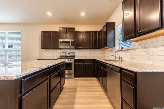 $2,400 | 13726 Newman Stage, San Antonio, TX 78254