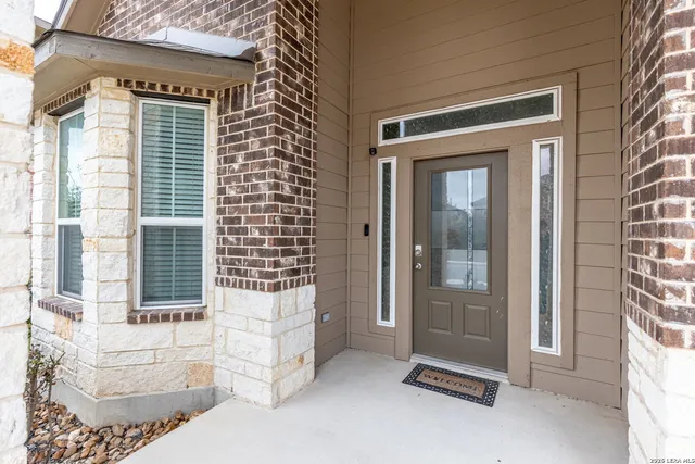 $2,400 | 13726 Newman Stage, San Antonio, TX 78254